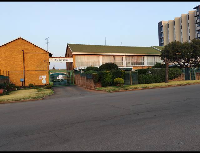 2 BEDROOM SECTIONAL TITLE FOR SALE IN RHODESFIELD